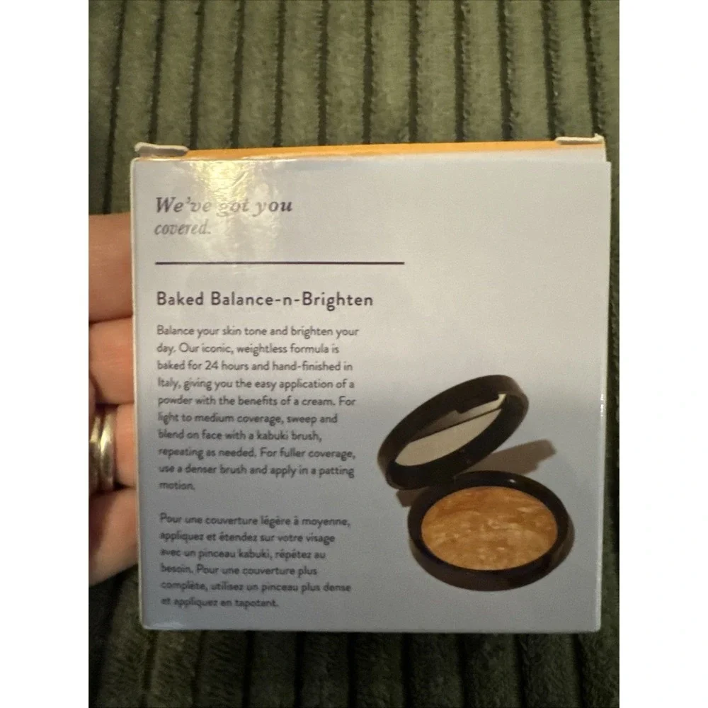 Authentic Laura Geller Baked Balance Brighten Color Correcting Foundation Light - Picture 2 of 3